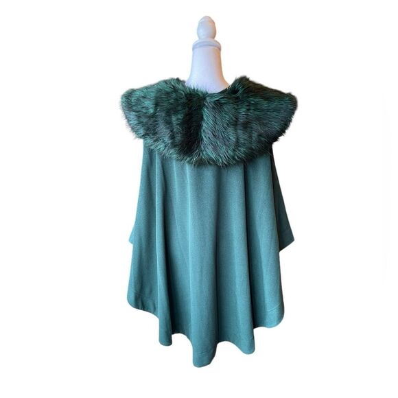 Adrienne Landau Green Cape With Faux Fur Collar Womens Size 1X NWT - Picture 3 of 12